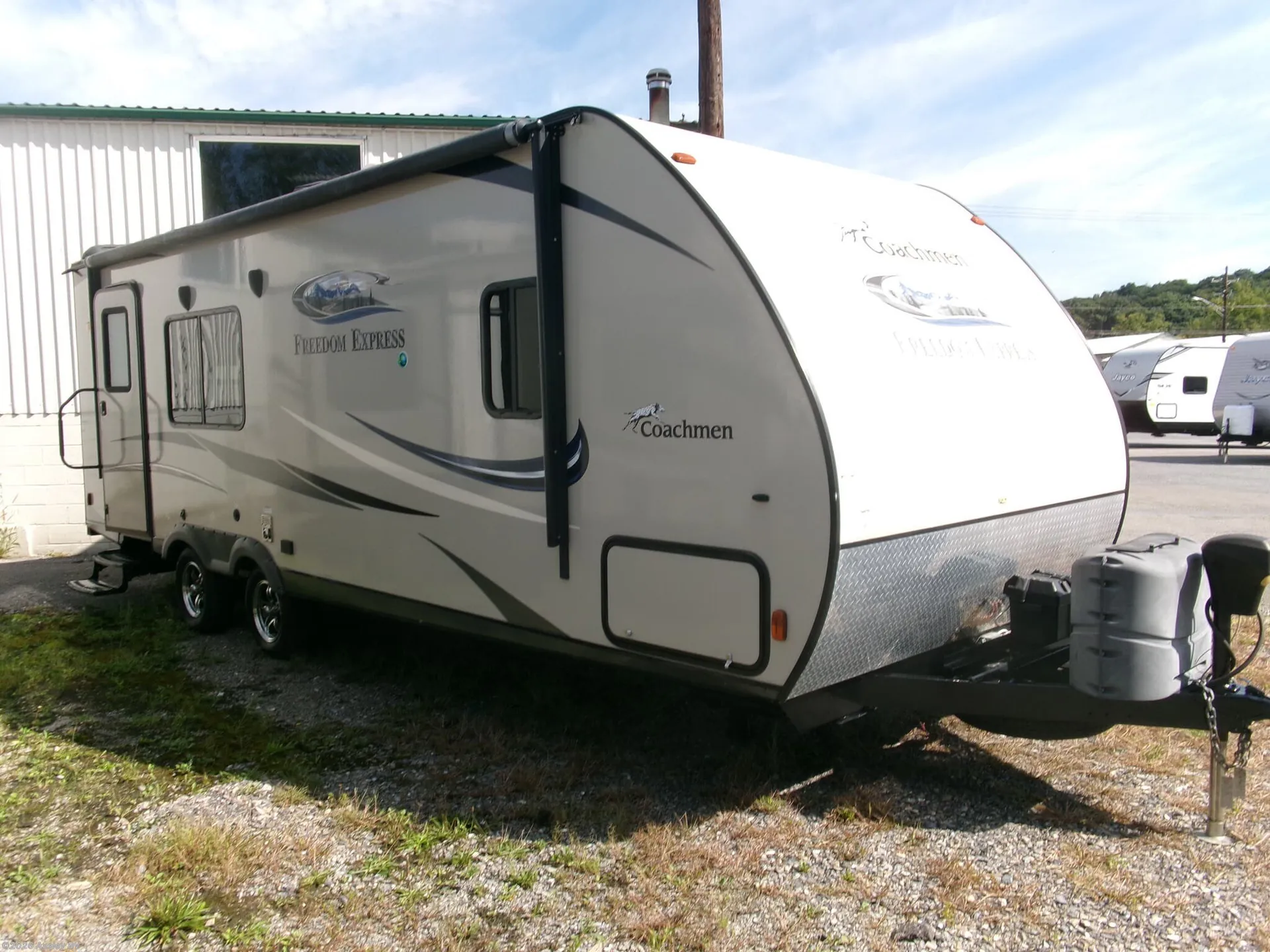 2015 Coachmen Freedom Express Ultra Lite 246RKS - Photo 2