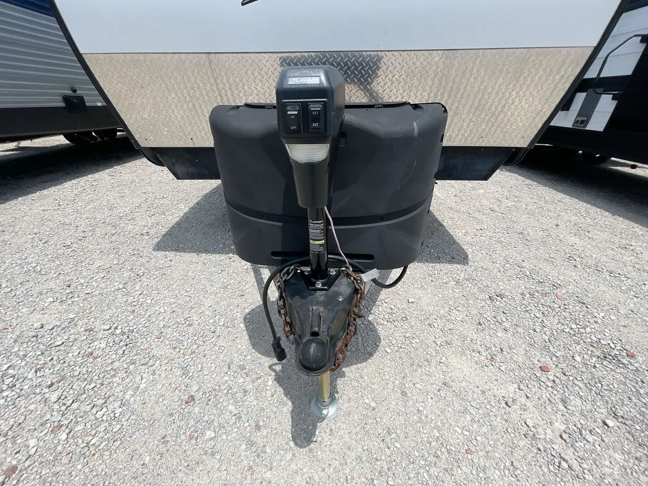 2019 Forest River Vengeance Rogue 31V - Photo 4