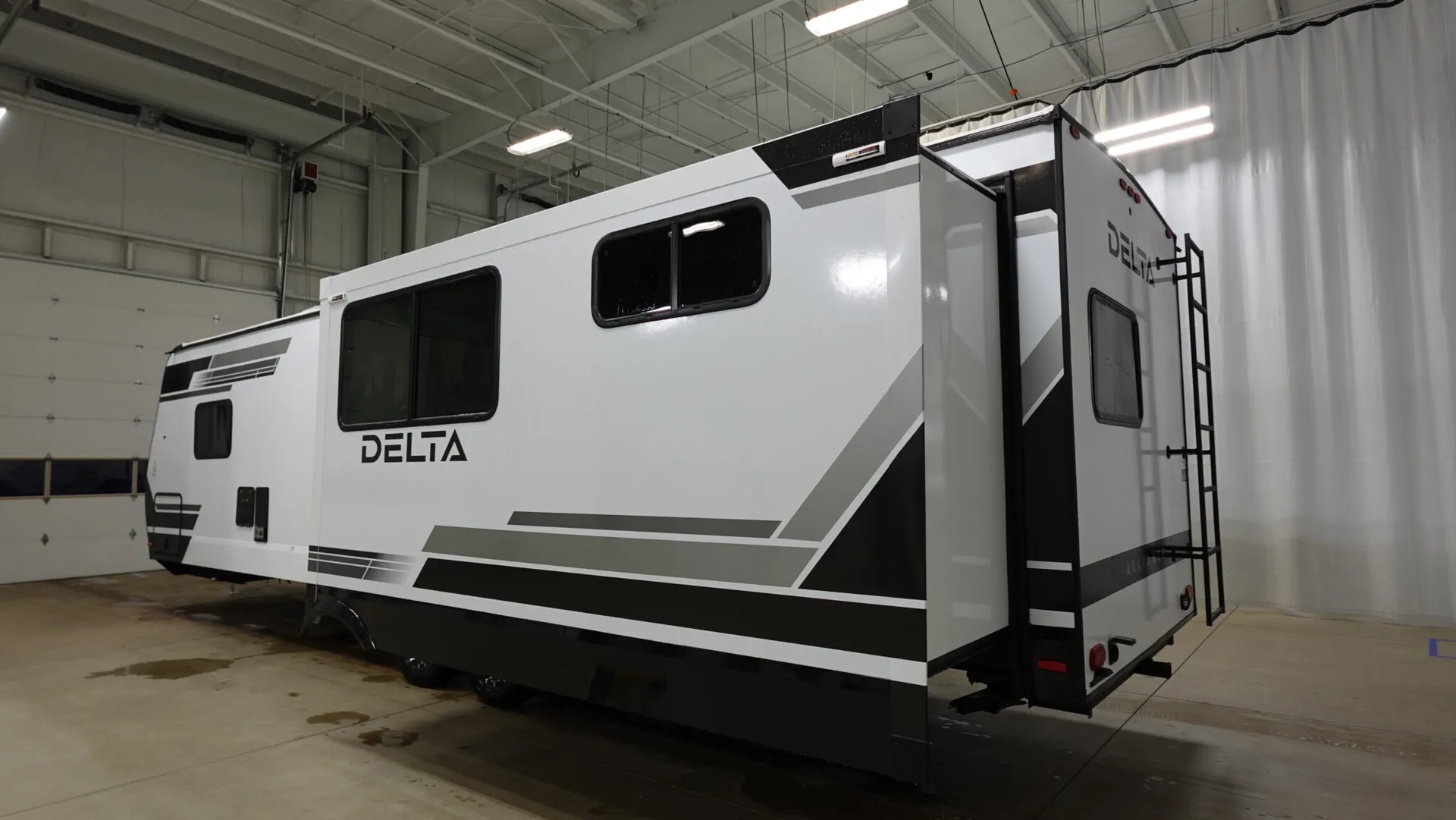 2026 Alliance RV Delta 321BH - Photo 4