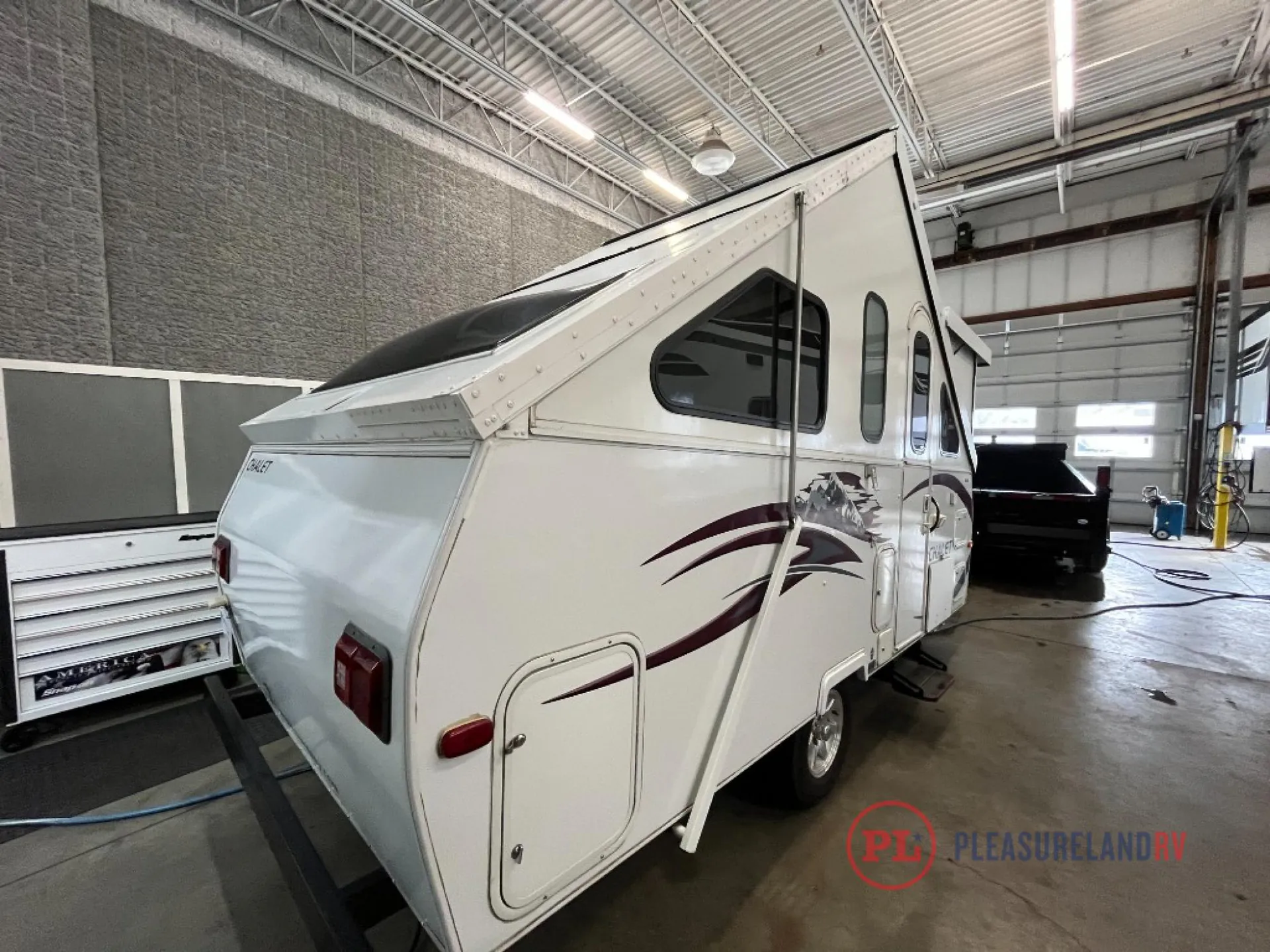 2012 Chalet XL Series 1935 - Photo 4