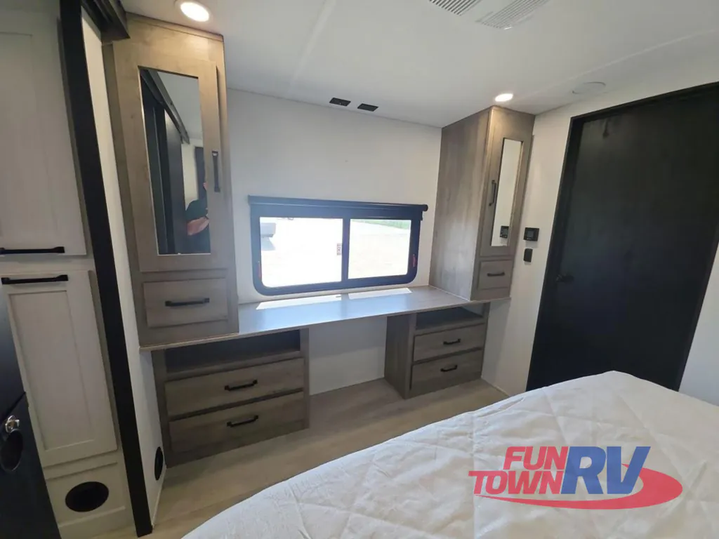 2026 Forest River Solaire 3300FLBS, Photos photo 18