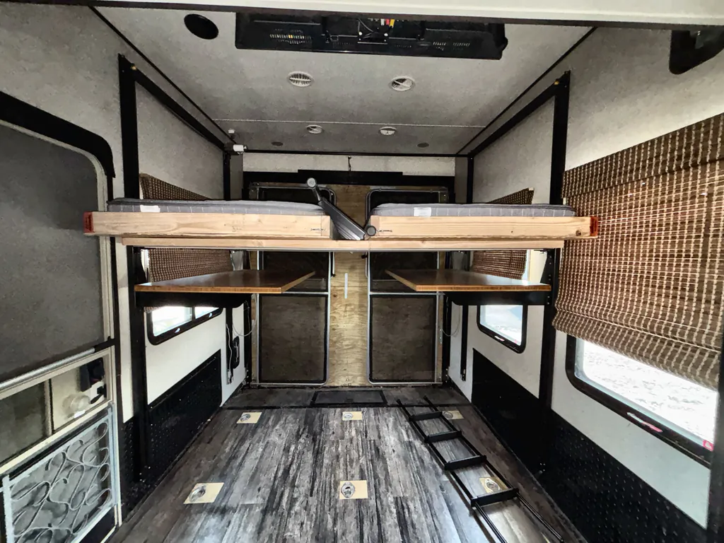 2015 Grand Design Momentum 380TH, Photos photo 32