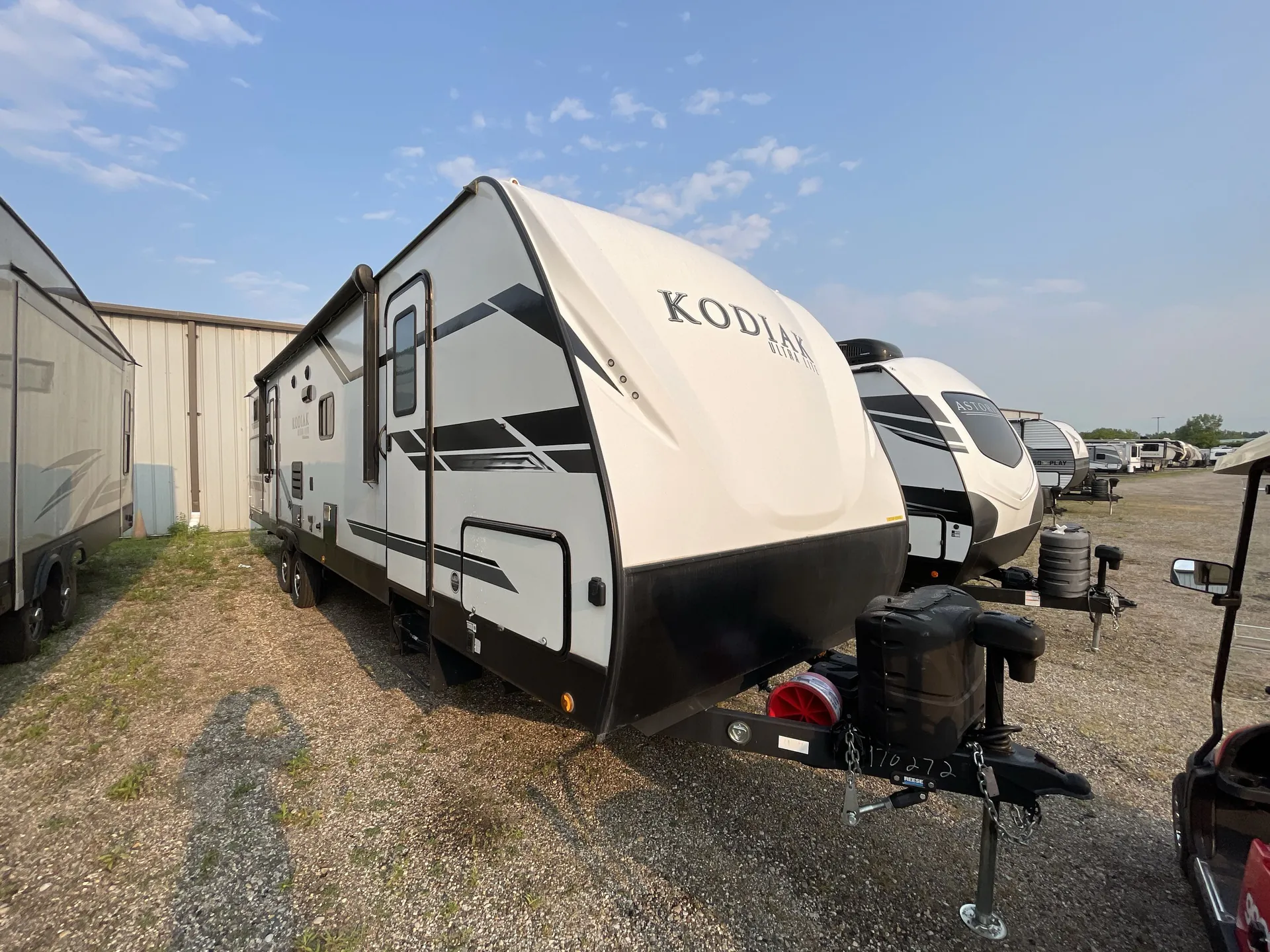2021 Dutchmen Kodiak 332BHSL - Photo 2