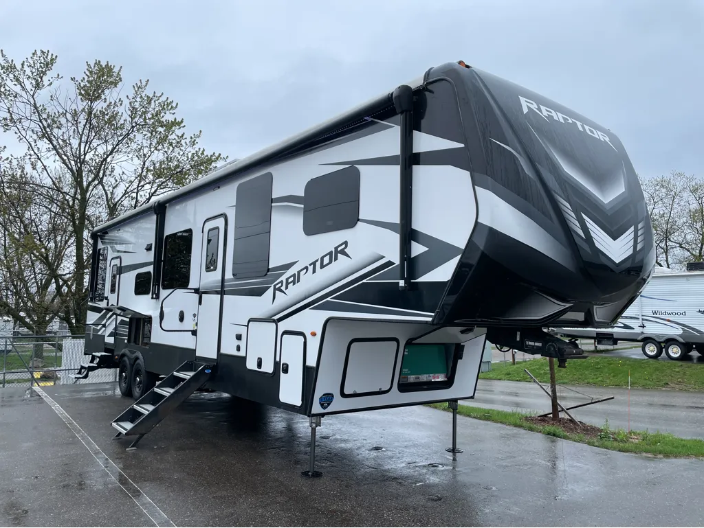 2022 Keystone Raptor 351 - Photo 2