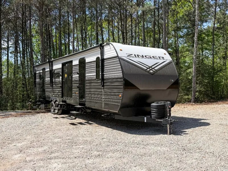 2026 CrossRoads Zinger 390DB - Photo 2