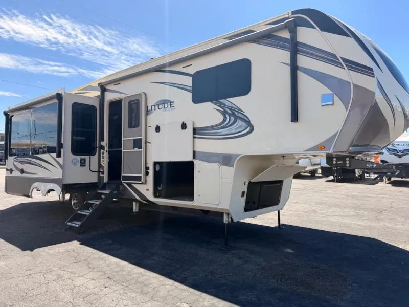 2021 Grand Design Solitude 310GK - Photo 3