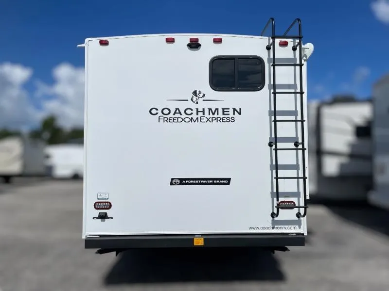 2026 Coachmen Freedom Express Ultra Lite 258BHS, Photos photo 4