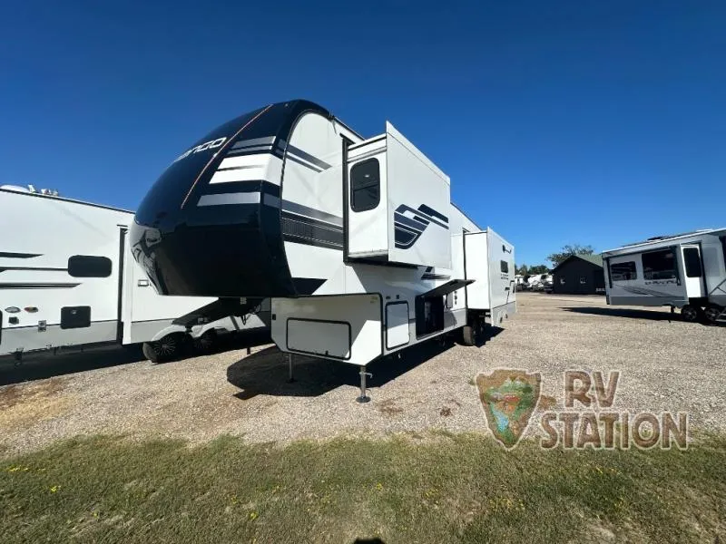 2025 KZ Durango 333RLT - Photo 2