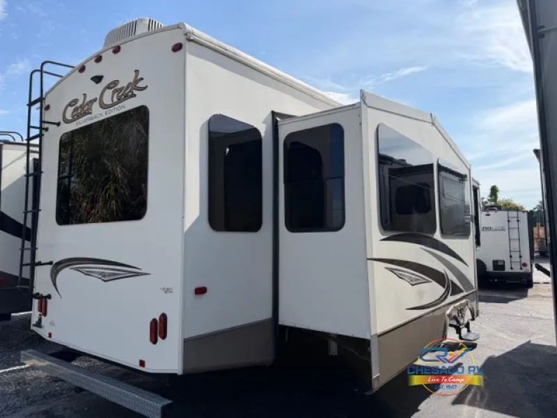 2016 Forest River RV Cedar Creek Silverback 33IK - Photo 4