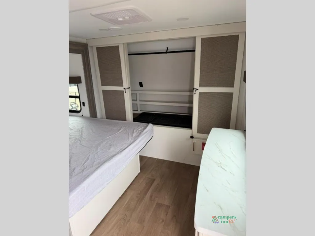 2027 Grand Design Transcend 335BHT, Photos photo 18