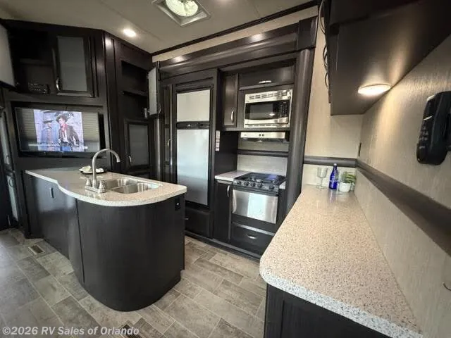 2018 Dutchmen Voltage Triton 3551, Photos photo 38
