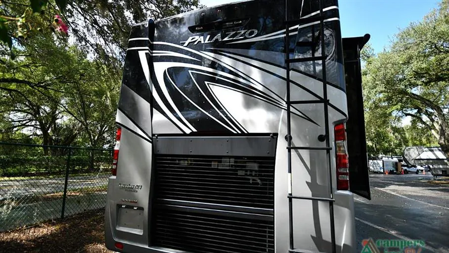 2023 Thor Motor Coach Palazzo 33.5 - Photo 4
