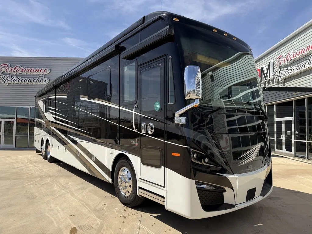2023 Tiffin Phaeton 44 OH - Photo 2