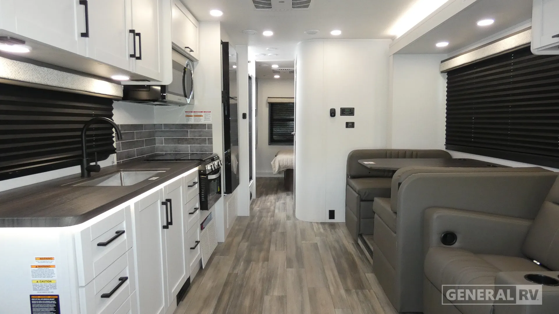 2026 Entegra Coach Odyssey 29V - Photo 3