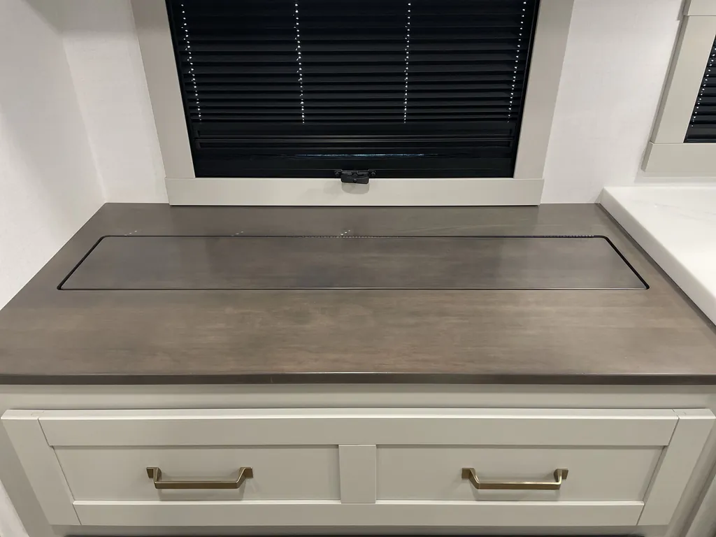 2025 Brinkley Model Z AIR 297, Photos photo 14