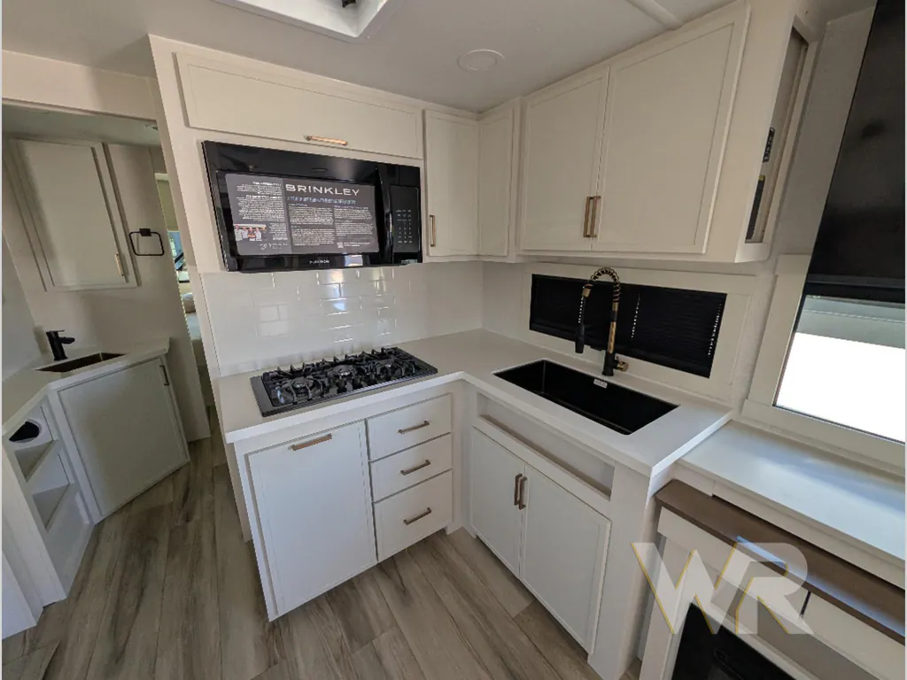 2027 Brinkley Model I 290, Photos photo 14