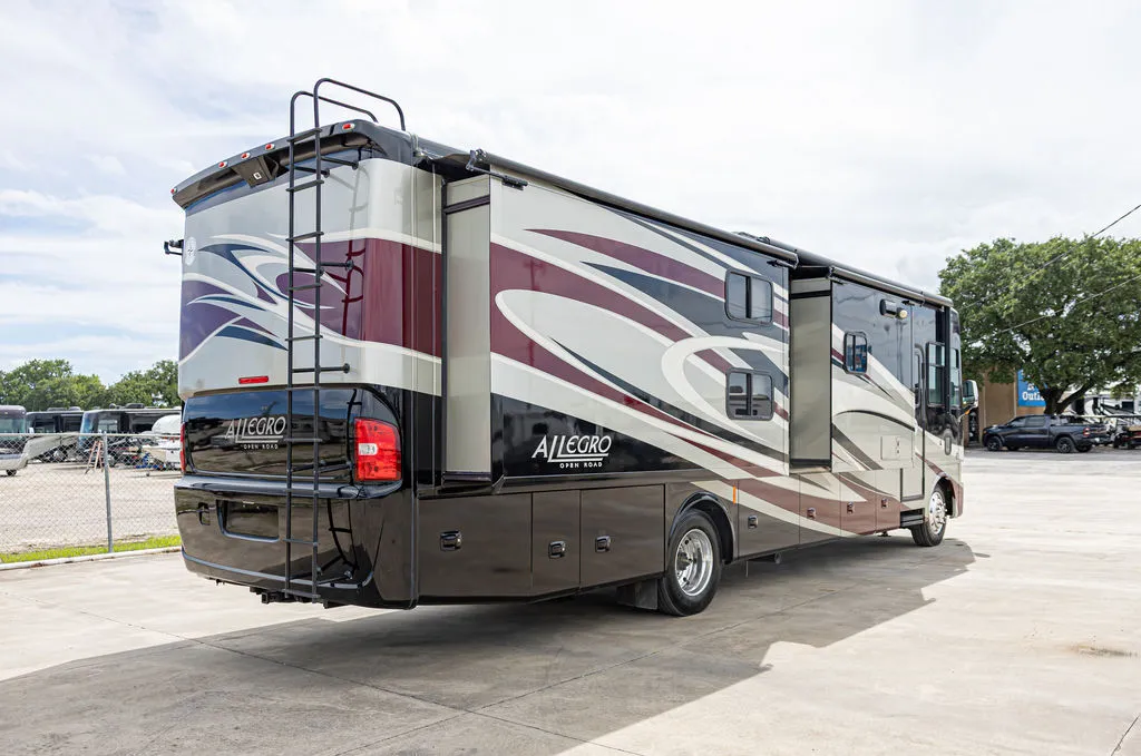 2013 Tiffin Motorhomes Allegro 35 - Photo 4
