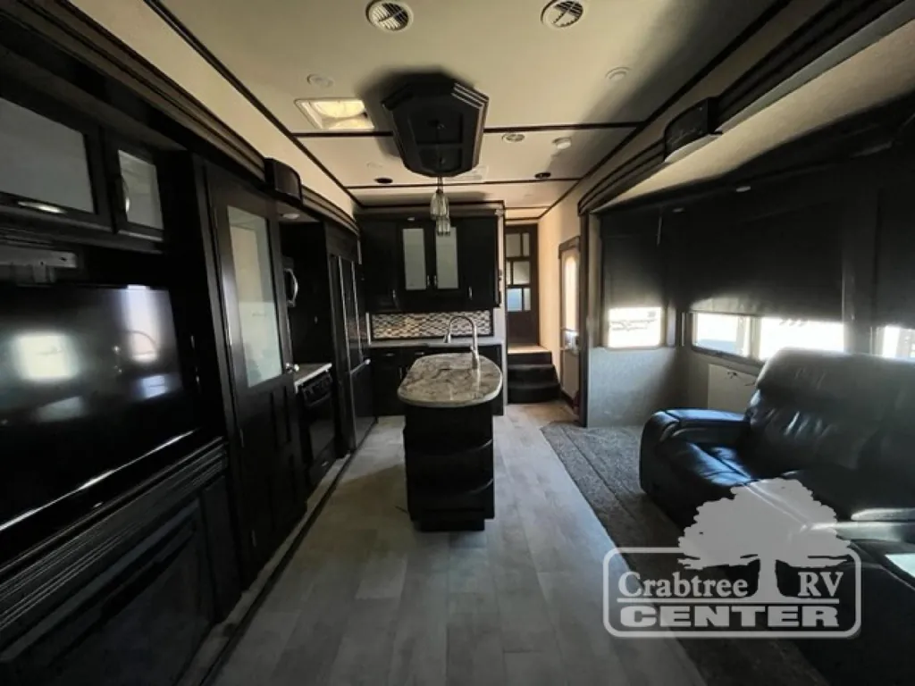 2015 Grand Design Momentum 380TH, Photos photo 18