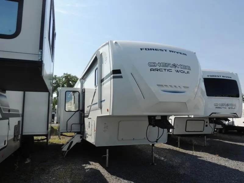 2026 Forest River Cherokee Arctic Wolf 331BH - Photo 3