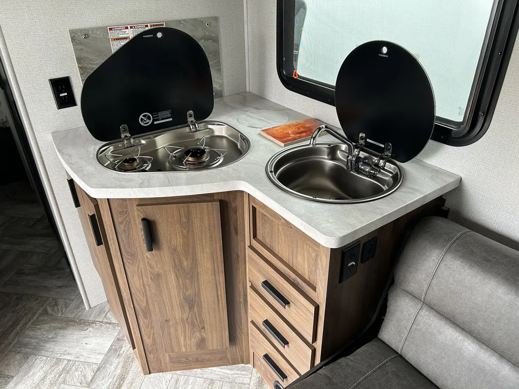 2021 Forest River Sunseeker TS2380, Photos photo 11