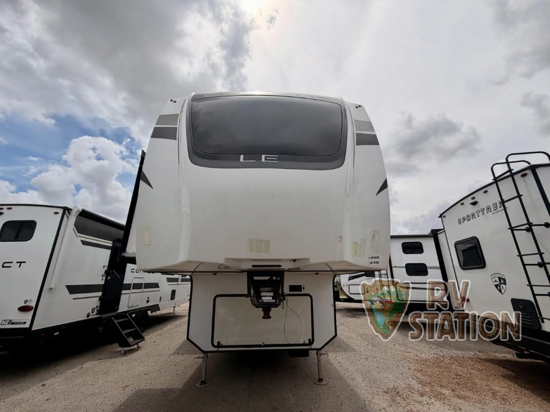 2022 Forest River Cardinal Limited 403FKLE - Photo 3