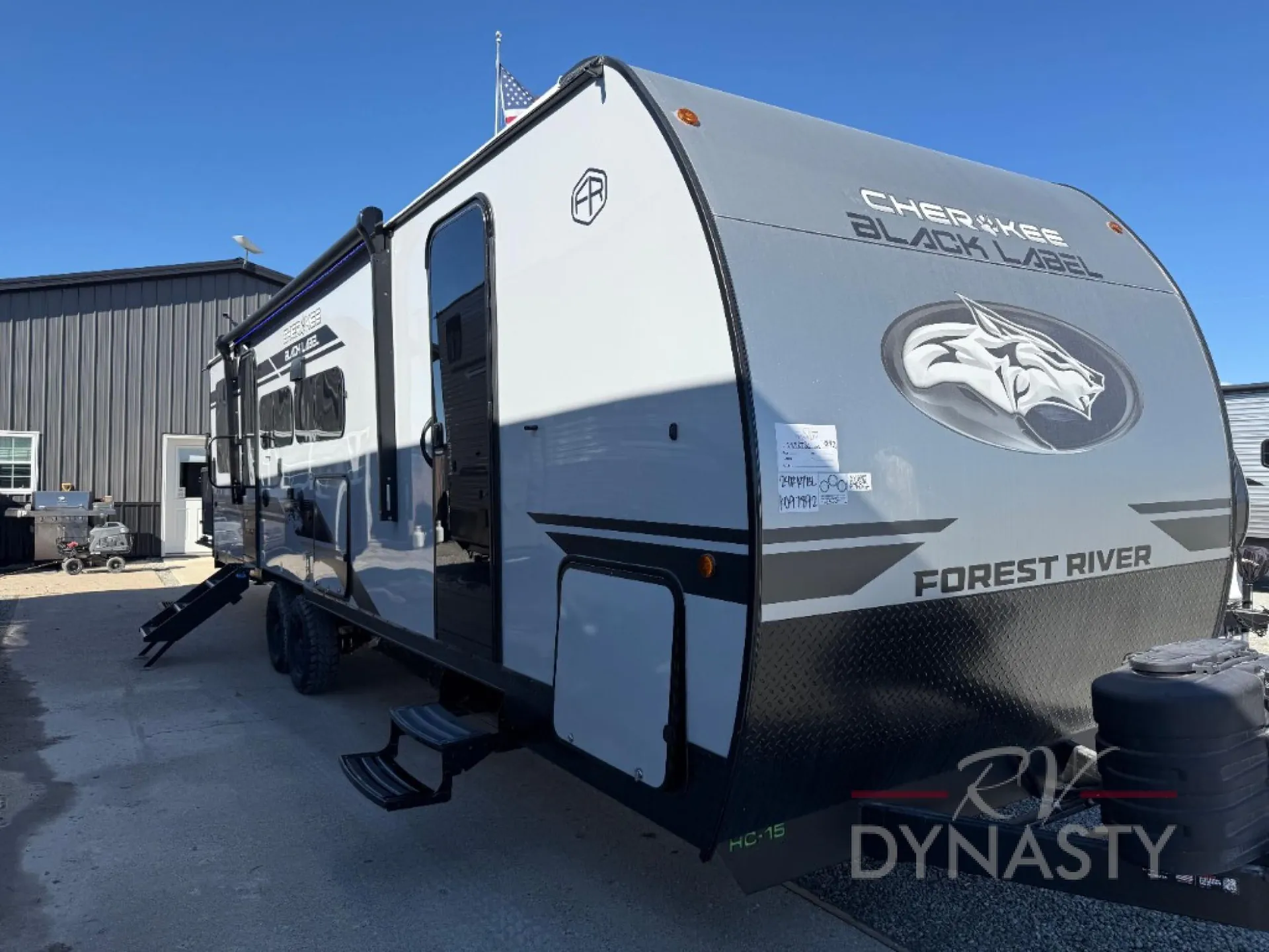 2026 Forest River Cherokee Grey Wolf Black Label 24RRTBL - Photo 2