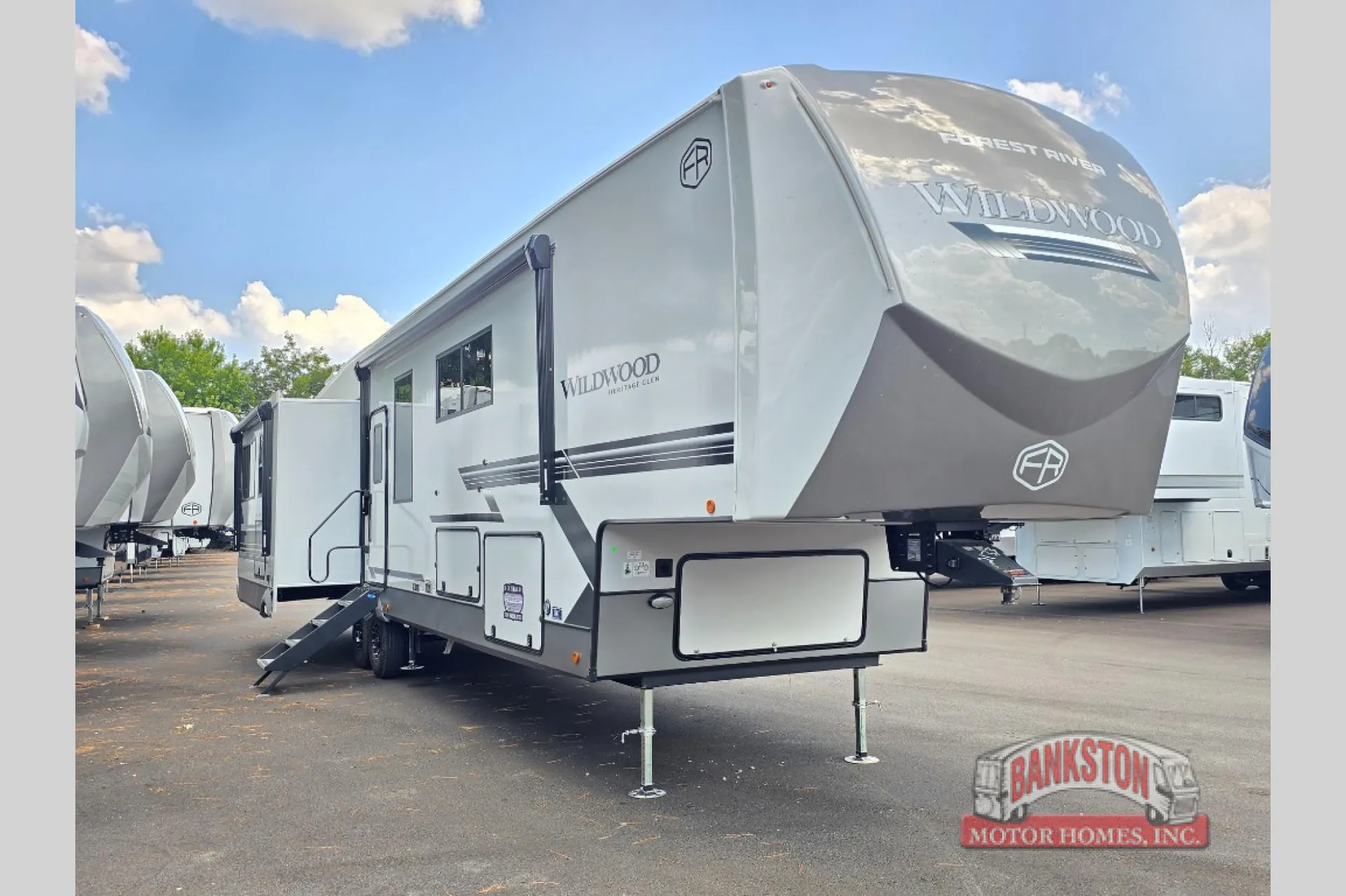 2027 Forest River Wildwood Heritage Glen 380WDR