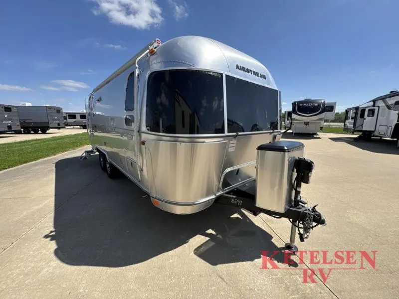 2025 Airstream Trade Wind 25FB - Photo 3