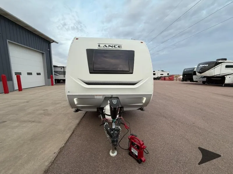 2024 Lance Lance Travel Trailers 1475 - Photo 2
