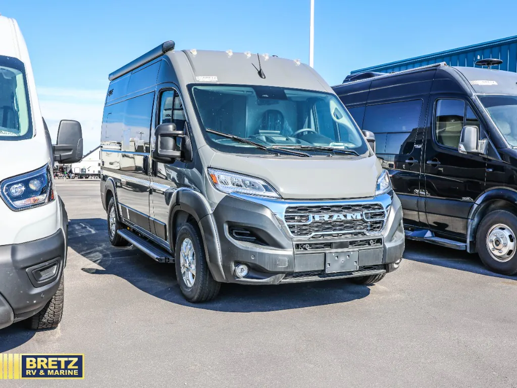 2027 Thor Motor Coach Rize 18Z - Photo 2