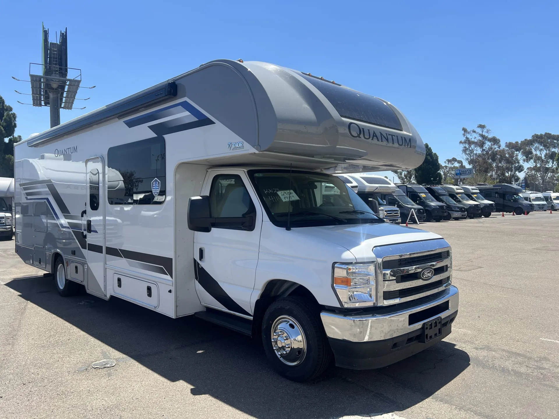 2027 Thor Motor Coach Quantum KW29 dealer photo 1 from La Mesa RV Center
