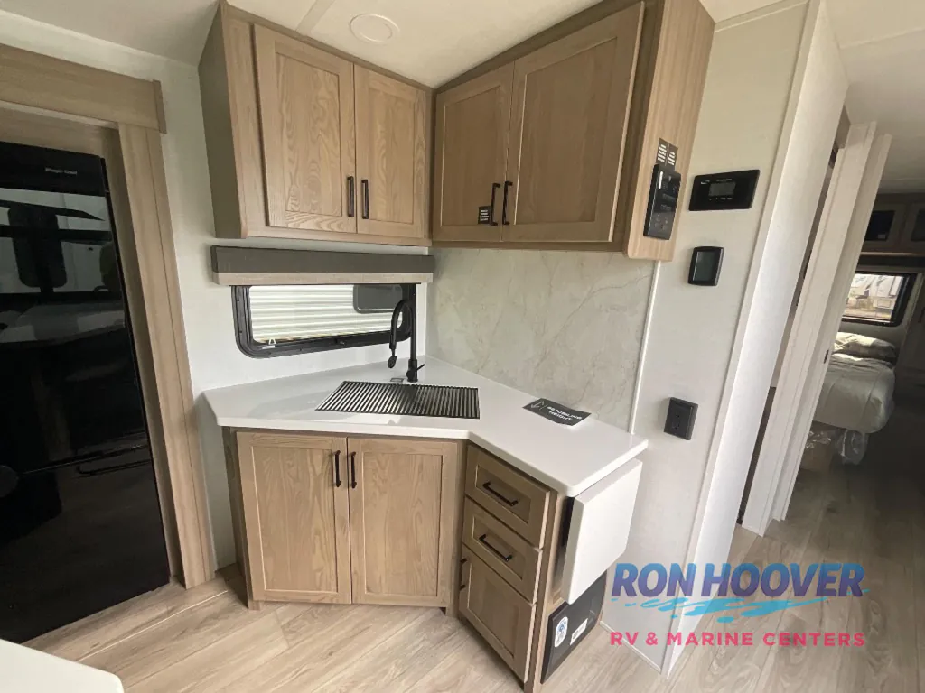 2027 Forest River Rockwood Ultra Lite 2921RL, Photos photo 16