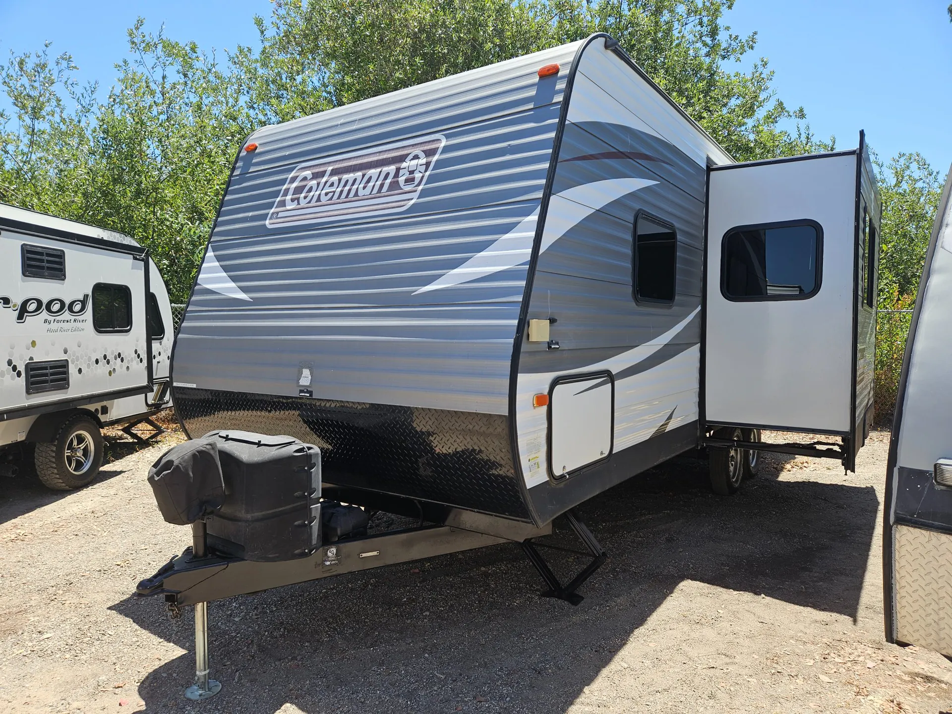 2018 Dutchmen Coleman Lantern 244BHWE - Photo 4