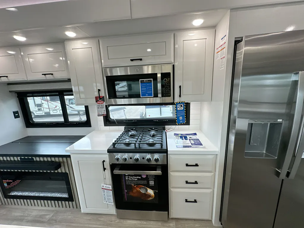 2027 Jayco Pinnacle 36FBTS, Photos photo 23