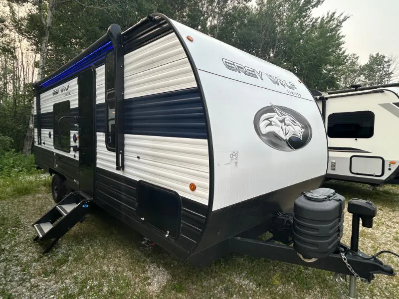 2024 Forest River Cherokee Grey Wolf 22CE - Photo 2