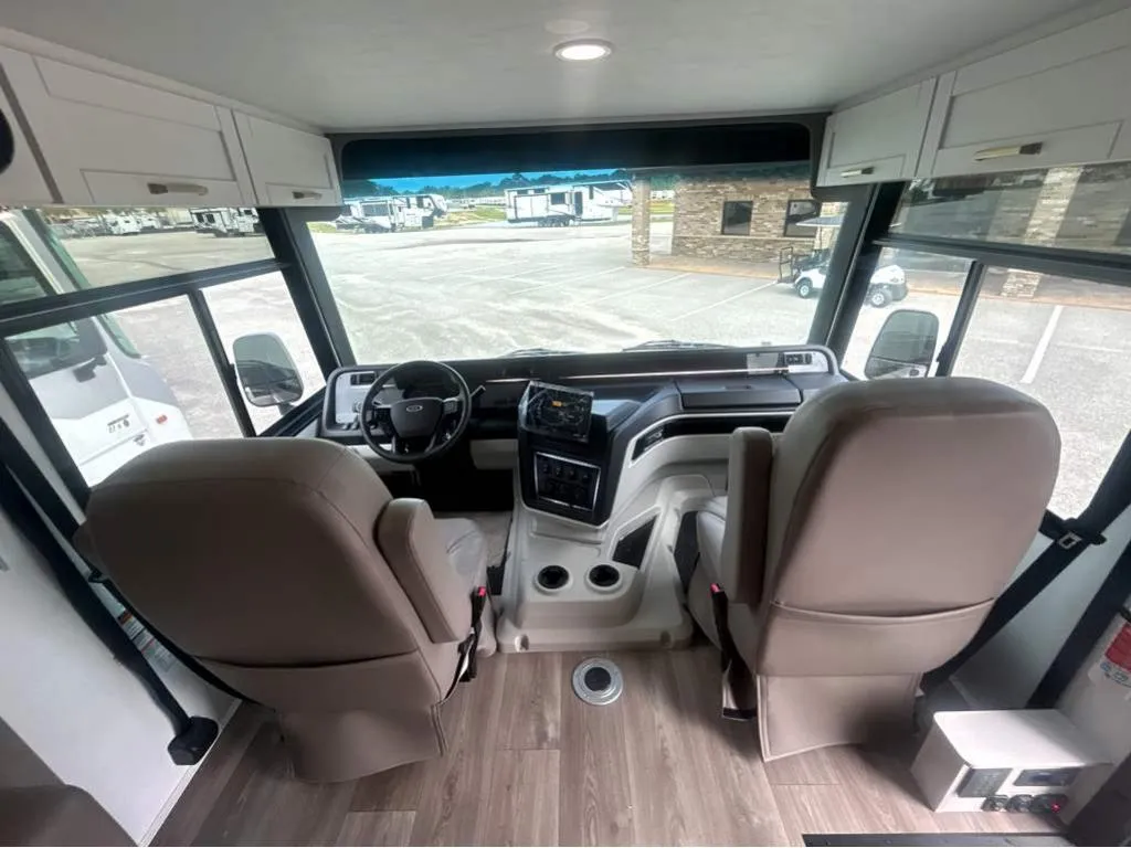 2027 Entegra Coach Vision XL 36C, Photos photo 13