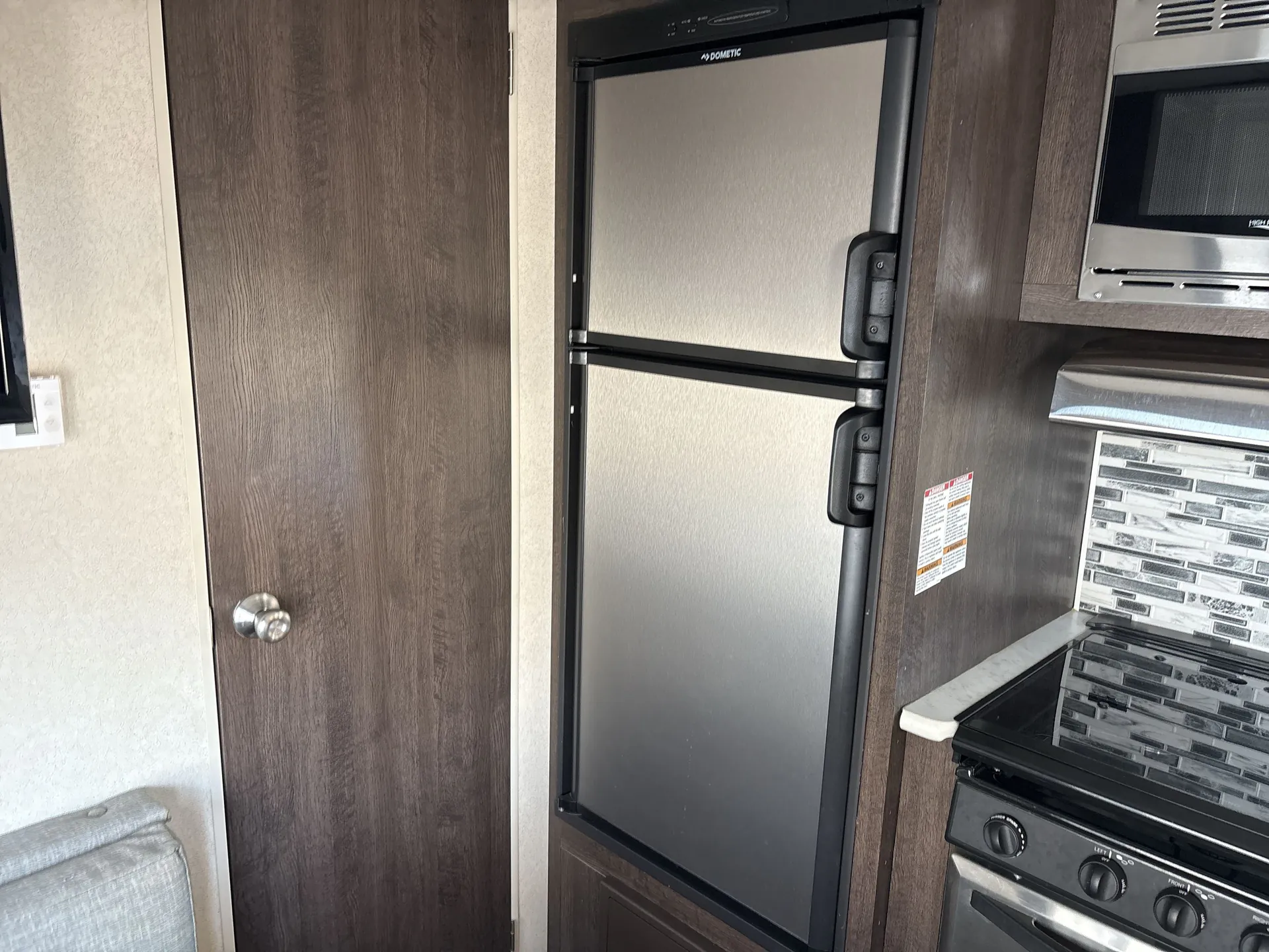 2018 Forest River Salem Cruise Lite 171RBXL — fridge