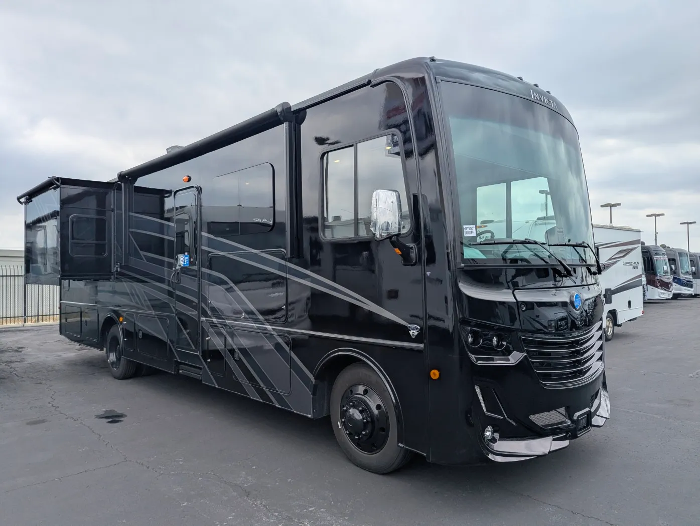 2026 Holiday Rambler Invicta 32RW - Photo 2