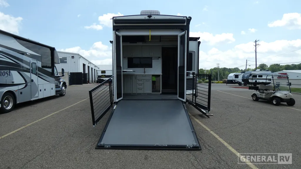 2025 Brinkley Model G 3250, Photos photo 33