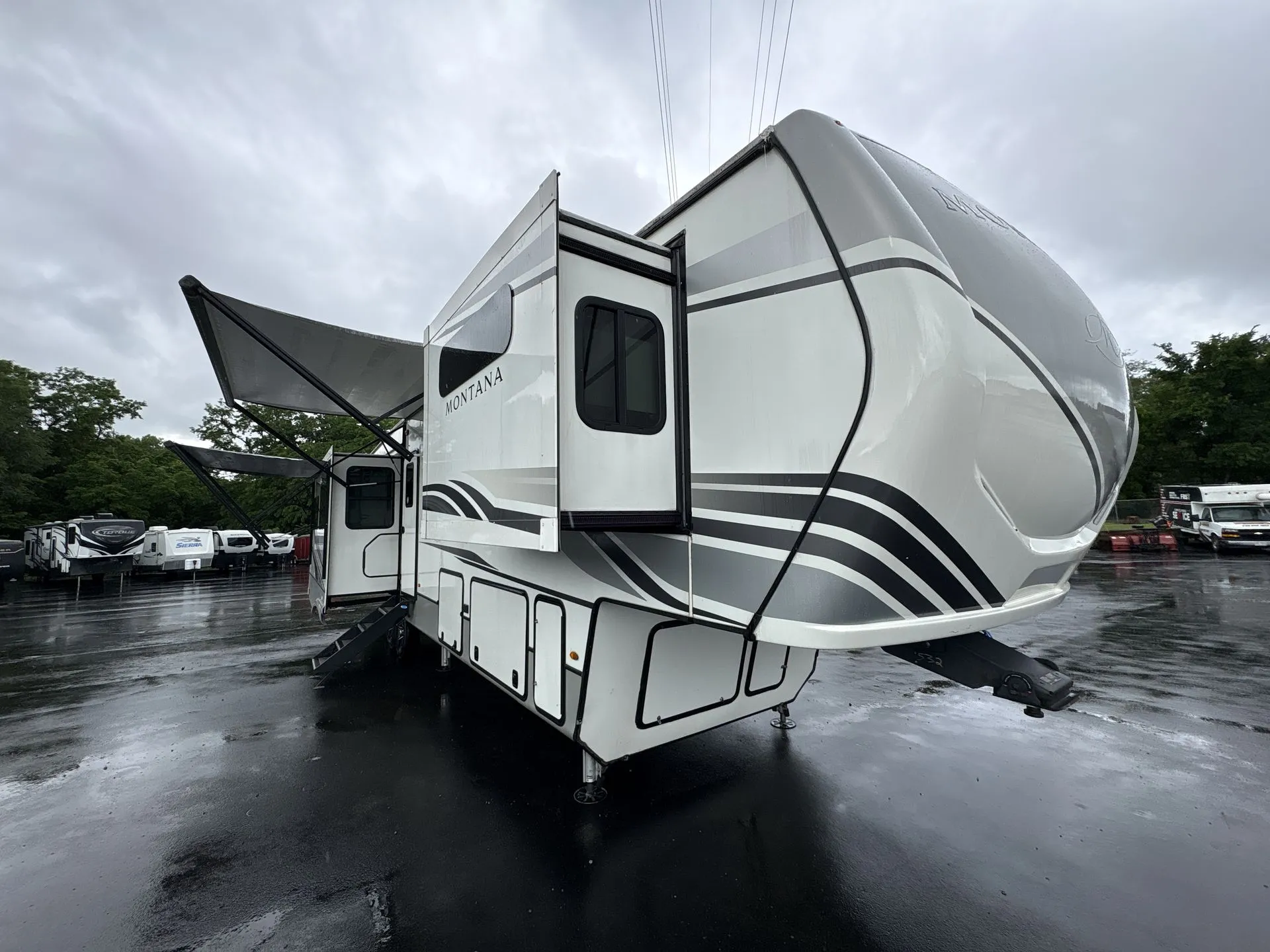 2022 Keystone Montana 3781RL - Photo 3