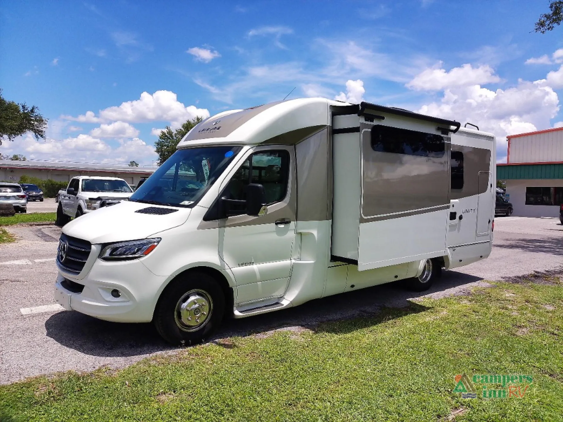 2025 Leisure Travel Unity U24MBL - Photo 3