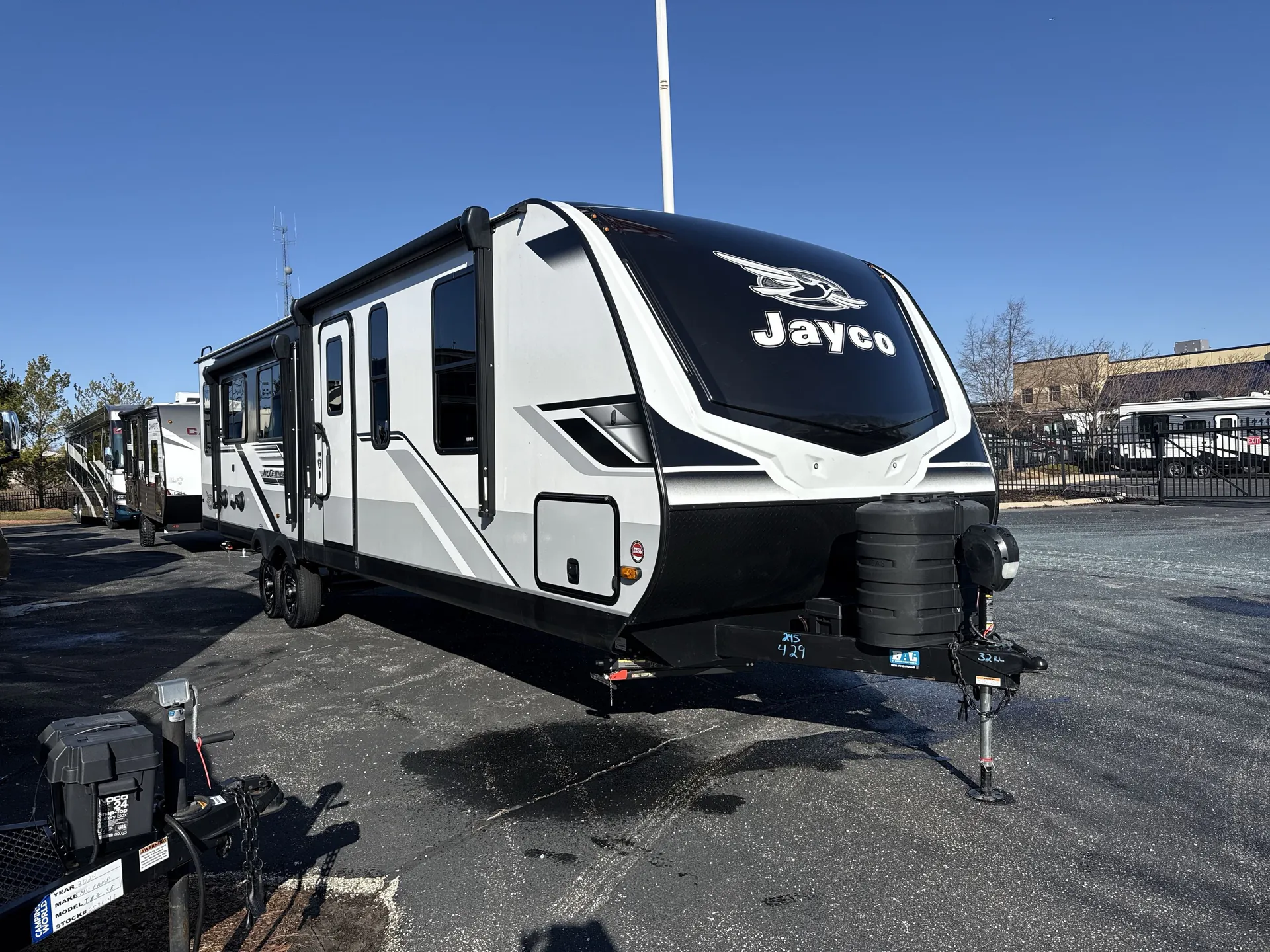 2025 Jayco Jay Feather 32RL - Photo 2