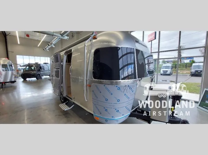 2026 Airstream Caravel 20FB - Photo 2
