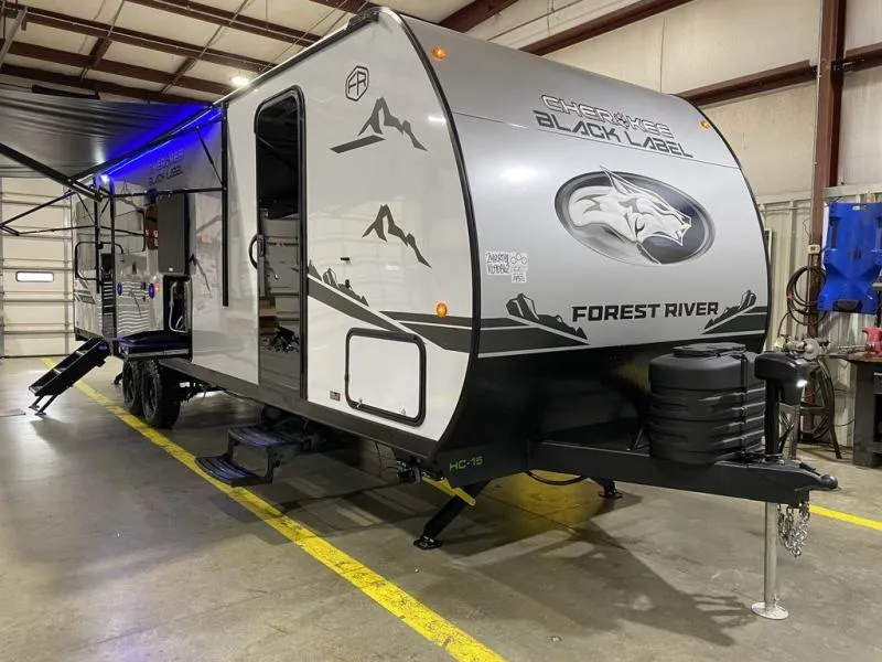 2025 Forest River Cherokee Grey Wolf Black Label 24RRTBL - Photo 3