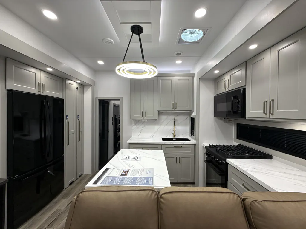 2026 Brinkley Model G 3970, Photos photo 18