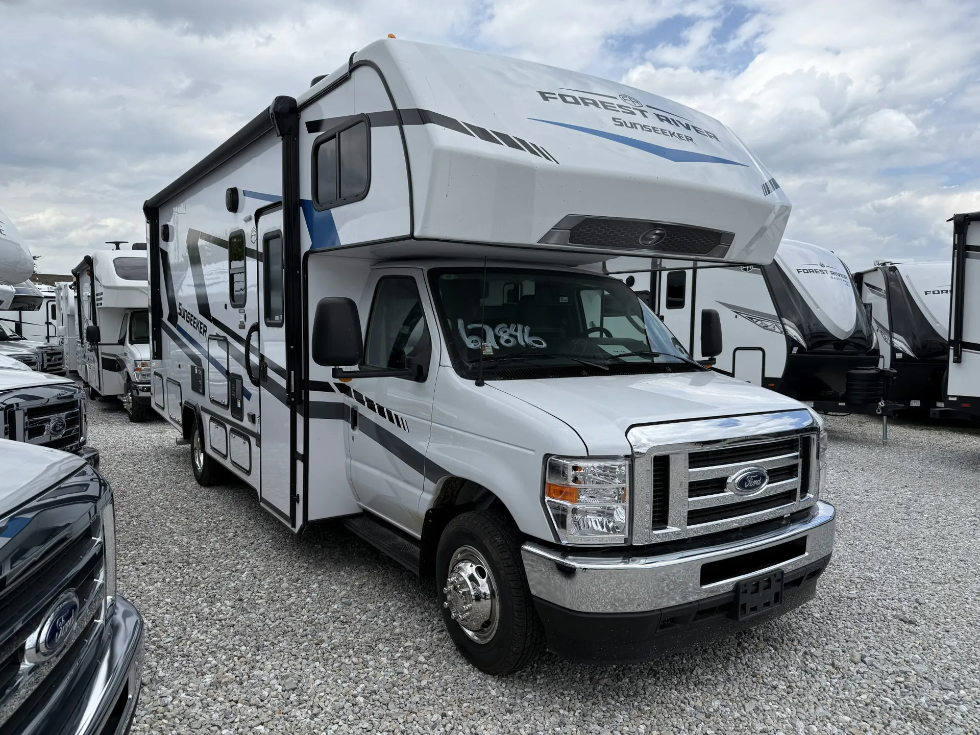 2026 Forest River Sunseeker 2440DS - Photo 2