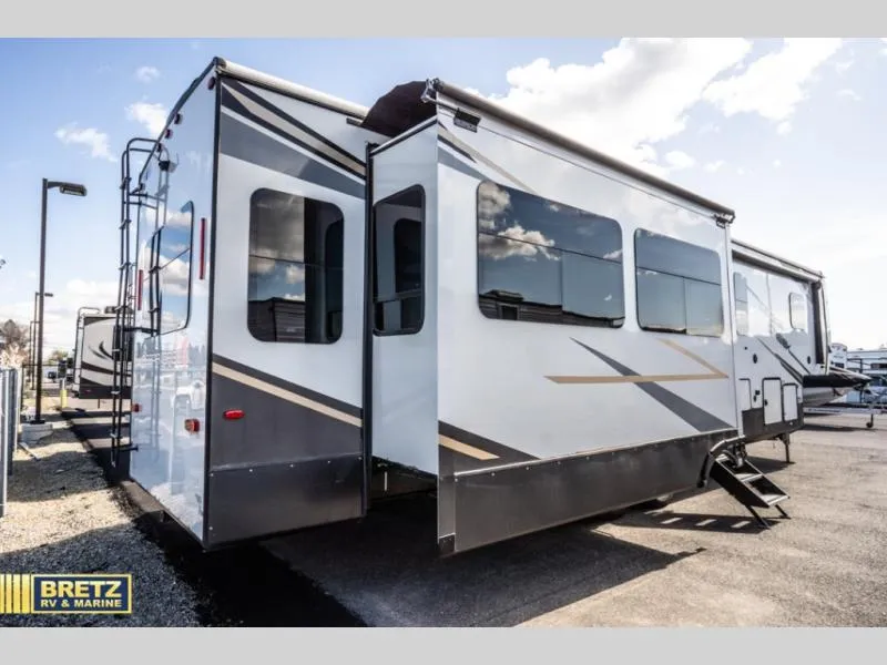 2021 Forest River Cedar Creek 377BH - Photo 4