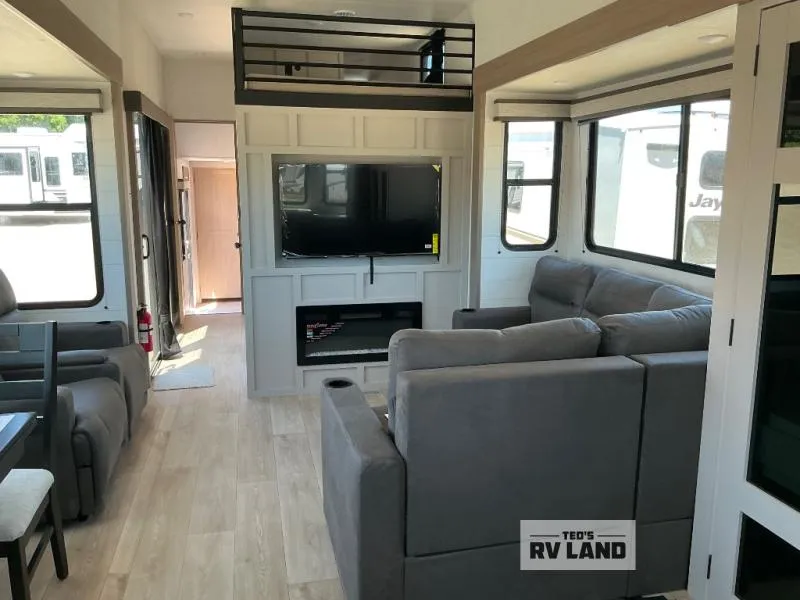 2027 Jayco JAYFLIGHT BUNGALOW 404LOFT - Photo 3