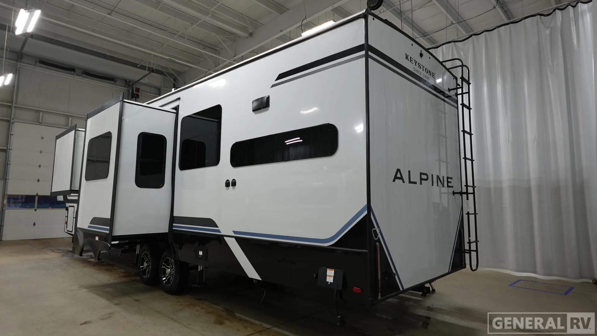 2026 Keystone Alpine 3910RK - Photo 4