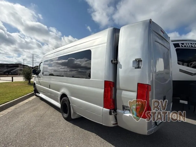 2019 Mercedes Sprinter Used    Sprinter - Photo 4